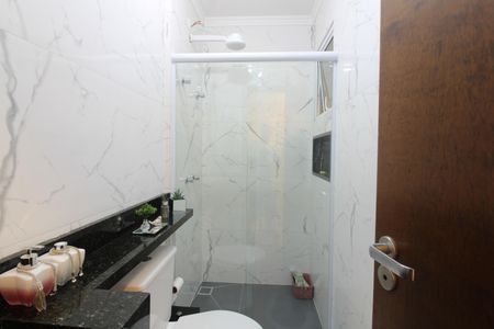 Casa de condomínio para alugar com 133m², 3 quartos e 3 vagasBanheiro Social