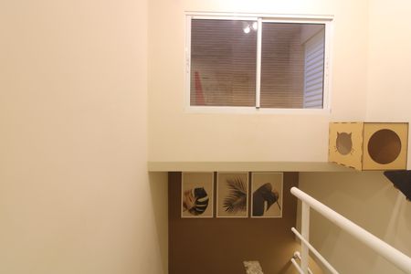 Casa de condomínio para alugar com 133m², 3 quartos e 3 vagasescada