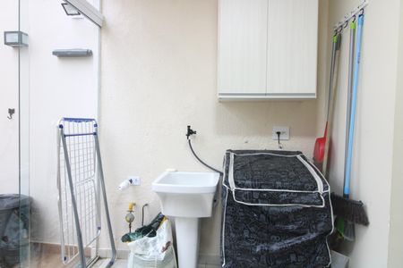 Casa de condomínio para alugar com 133m², 3 quartos e 3 vagasLavanderia