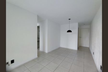 Sala de apartamento para alugar com 3 quartos, 71m² em Barra da Tijuca, Rio de Janeiro