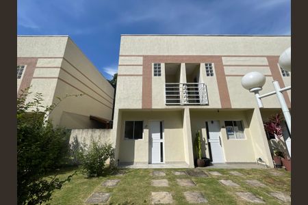 Casa de condomínio para alugar com 61m², 2 quartos e 2 vagasFachada