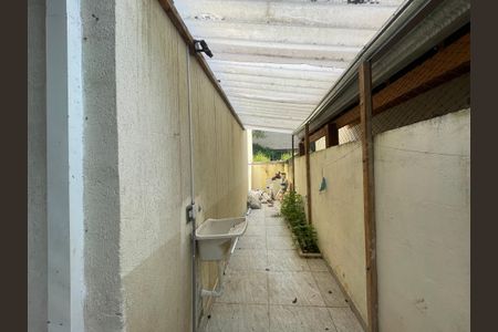 Casa de condomínio para alugar com 61m², 2 quartos e 2 vagasQuintal