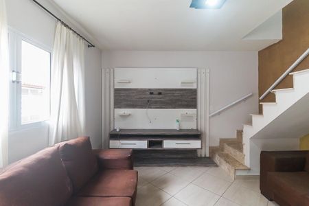 Sala de casa de condomínio para alugar com 2 quartos, 70m² em Jardim Debora, Poá