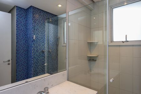 Apartamento à venda com 86m², 2 quartos e 2 vagasBanheiro da Suíte 1