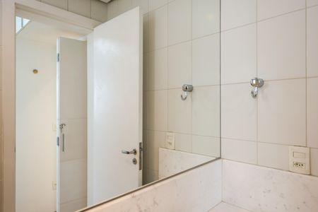 Apartamento à venda com 86m², 2 quartos e 2 vagasBanheiro da Suíte 2