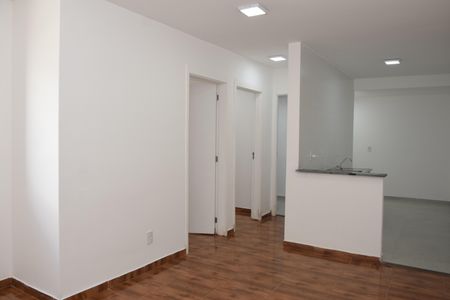 Apartamento para alugar com 2 quartos, 52m² em Jardim de Lourdes, Embu das Artes
