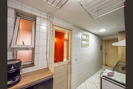 Apartamento à venda com 69m², 3 quartos e 1 vagaÁrea de Serviço