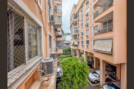 Apartamento à venda com 69m², 3 quartos e 1 vagaSala varanda