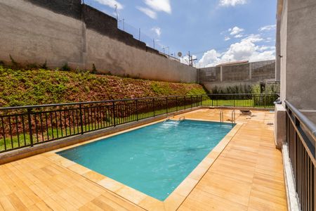 Apartamento para alugar com 33m², 2 quartos e 1 vaga Apartamento para alugar com 33m², 2 quartos e 1 vagaÁrea Comum - Piscina