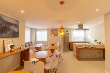 Apartamento para alugar com 33m², 2 quartos e 1 vaga Apartamento para alugar com 33m², 2 quartos e 1 vagaÁrea Comum - Salão de Festas