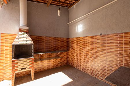 Casa à venda com 163m², 2 quartos e 2 vagas Casa à venda com 163m², 2 quartos e 2 vagasChurrasqueira