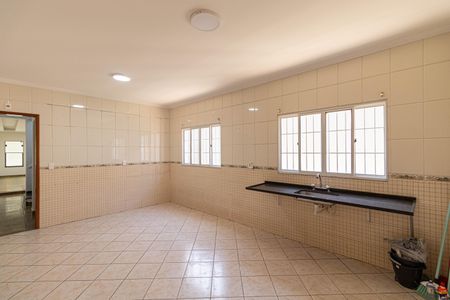 Casa à venda com 163m², 2 quartos e 2 vagas Casa à venda com 163m², 2 quartos e 2 vagasCozinha