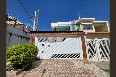 Casa à venda com 163m², 2 quartos e 2 vagas Casa à venda com 163m², 2 quartos e 2 vagasFachada+Placa
