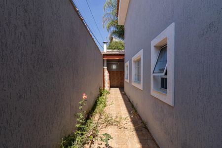 Casa à venda com 163m², 2 quartos e 2 vagas Casa à venda com 163m², 2 quartos e 2 vagasCorredor