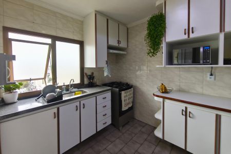 Apartamento à venda com 64m², 2 quartos e 2 vagasCozinha