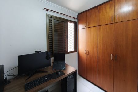 Apartamento à venda com 64m², 2 quartos e 2 vagasQuarto 2