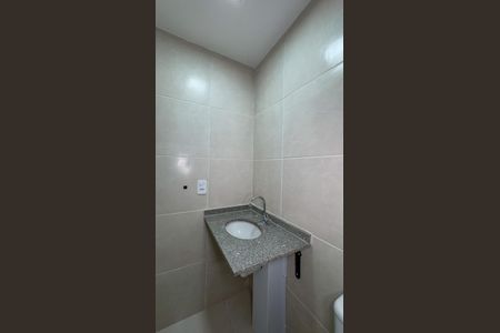 Apartamento para alugar com 37m², 2 quartos e sem vagaBanheiro