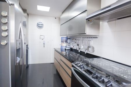 Apartamento à venda com 197m², 4 quartos e 3 vagasCozinha