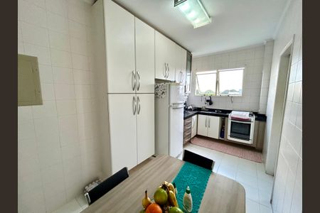 Apartamento para alugar com 76m², 2 quartos e 2 vagas Apartamento para alugar com 76m², 2 quartos e 2 vagasCozinha