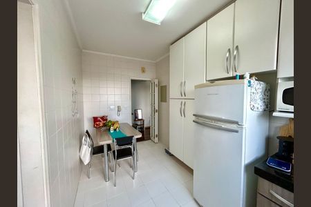Apartamento para alugar com 76m², 2 quartos e 2 vagas Apartamento para alugar com 76m², 2 quartos e 2 vagasCozinha