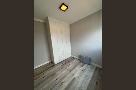 Quarto de apartamento para alugar com 2 quartos, 42m² em Presidente Altino, Osasco