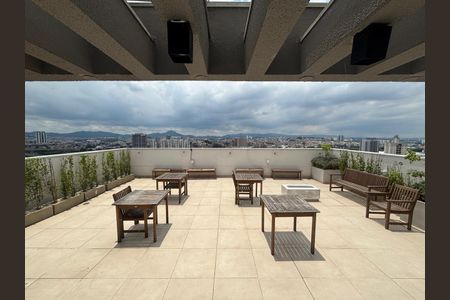 Apartamento para alugar com 42m², 2 quartos e 1 vagaÁrea comum