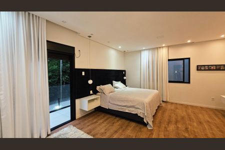 Casa de condomínio para alugar com 259m², 4 quartos e 3 vagas