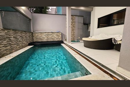 Casa de condomínio para alugar com 259m², 4 quartos e 3 vagas