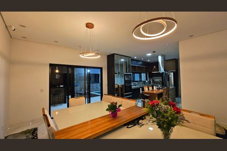 Casa de condomínio para alugar com 259m², 4 quartos e 3 vagas