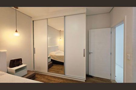 Casa de condomínio para alugar com 259m², 4 quartos e 3 vagas