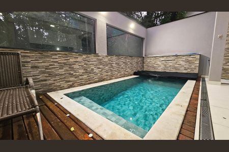 Casa de condomínio para alugar com 259m², 4 quartos e 3 vagas