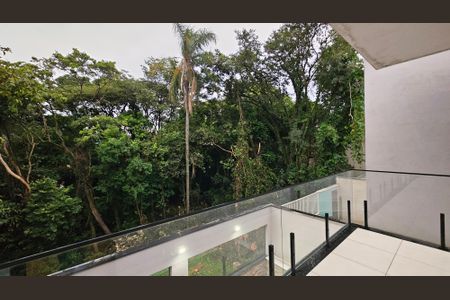 Casa de condomínio para alugar com 259m², 4 quartos e 3 vagas