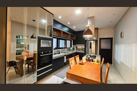 Casa de condomínio para alugar com 259m², 4 quartos e 3 vagas