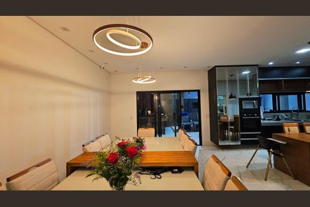 Casa de condomínio para alugar com 259m², 4 quartos e 3 vagas