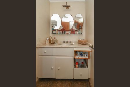 Apartamento à venda com 138m², 3 quartos e 1 vagaBanheiro da Suíte