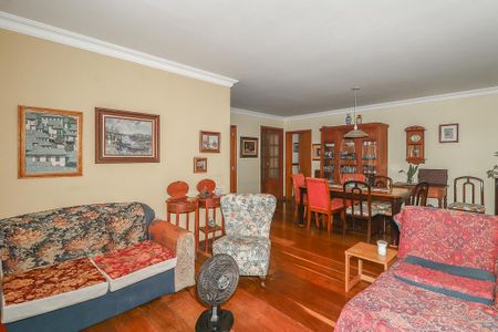 Sala de apartamento à venda com 3 quartos, 138m² em Petrópolis, Porto Alegre