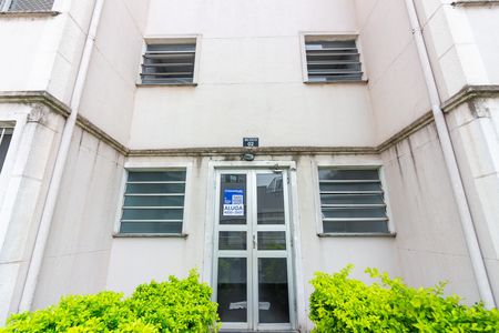 Apartamento para alugar com 46m², 2 quartos e 1 vaga Apartamento para alugar com 46m², 2 quartos e 1 vagaFachada