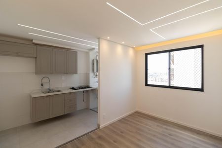 Sala e Cozinha de apartamento para alugar com 2 quartos, 42m² em Vila Campanela, São Paulo