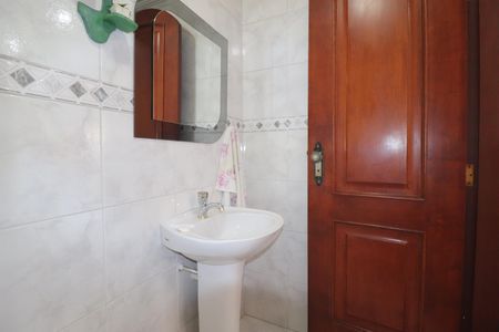 Casa à venda com 380m², 3 quartos e 7 vagasMezanino - Banheiro