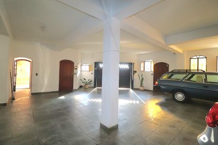 Casa à venda com 380m², 3 quartos e 7 vagasGaragem