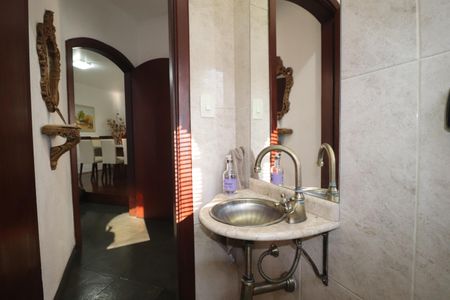 Casa à venda com 380m², 3 quartos e 7 vagasLavabo