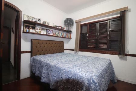 Casa à venda com 380m², 3 quartos e 7 vagasQuarto 2