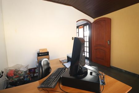 Casa à venda com 380m², 3 quartos e 7 vagasMezanino - Escritório 