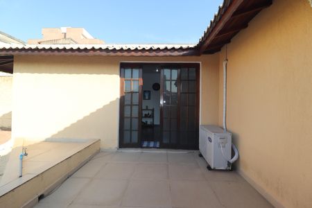 Casa à venda com 380m², 3 quartos e 7 vagasMezanino - Varanda