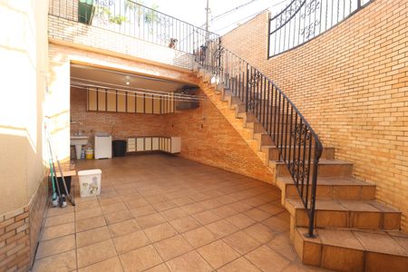 Casa à venda com 380m², 3 quartos e 7 vagasQuintal