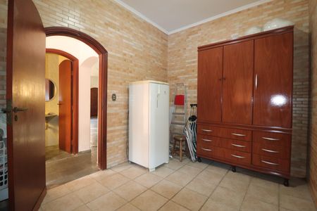 Casa à venda com 380m², 3 quartos e 7 vagasQuarto de Serviço