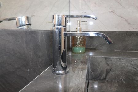 Casa à venda com 380m², 3 quartos e 7 vagasBanheiro 2