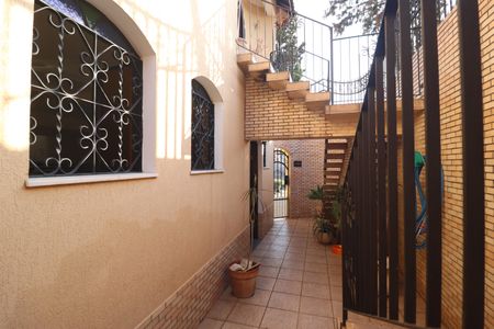 Casa à venda com 380m², 3 quartos e 7 vagasQuintal 2