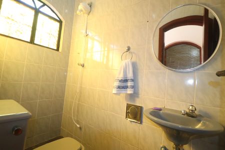 Casa à venda com 380m², 3 quartos e 7 vagasBanheiro serviço