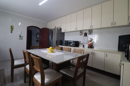 Casa à venda com 380m², 3 quartos e 7 vagasCozinha